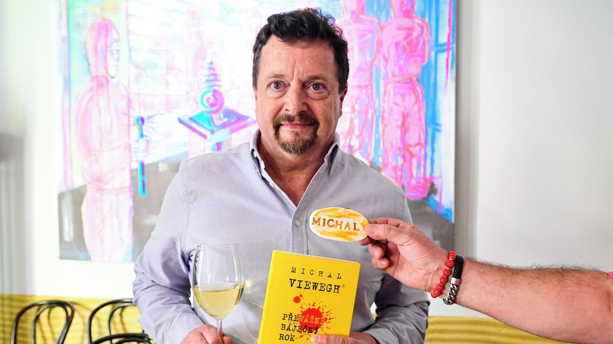 Vieweghovi se na stará kolena dostalo lásky. Píše o ní v nové knize